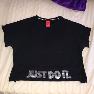 Nike top